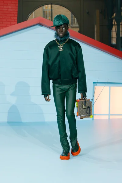 Look 22